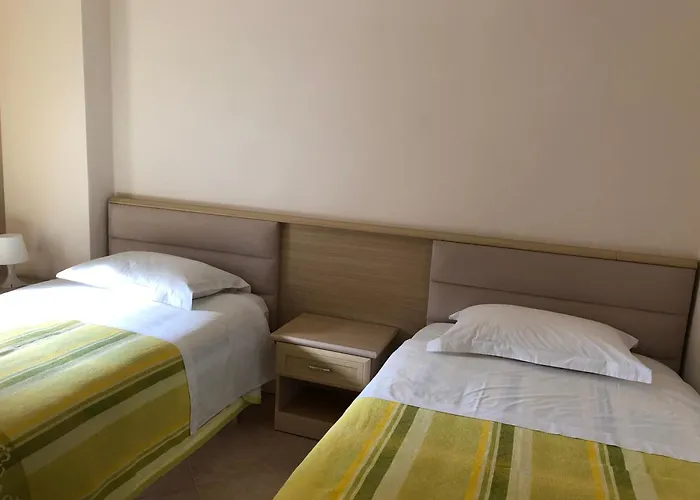 Lyden 3* Golem (Tirana)