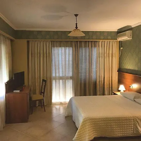Lyden Ξενοδοχείο Golem (Tirana)
